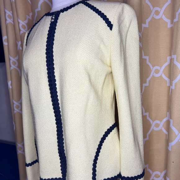 St. John Collection Knit Zip Jacket, Butter Yellow w/ Navy Ric Rac Trim , Size 6 - Picture 4 of 10